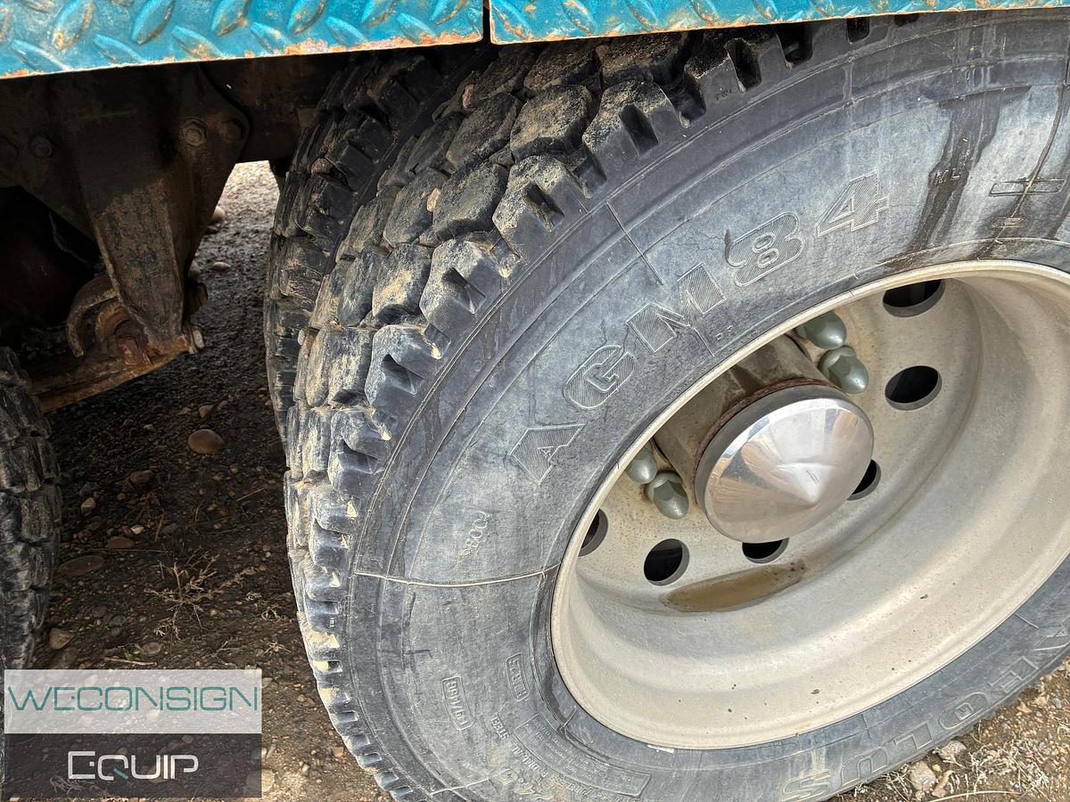 Used 2005 Freightliner FLD120SD Snubbing Rig Truck