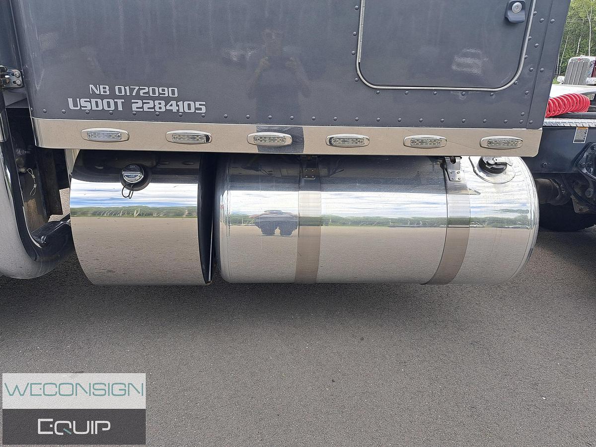 Used 2022 Peterbilt 389