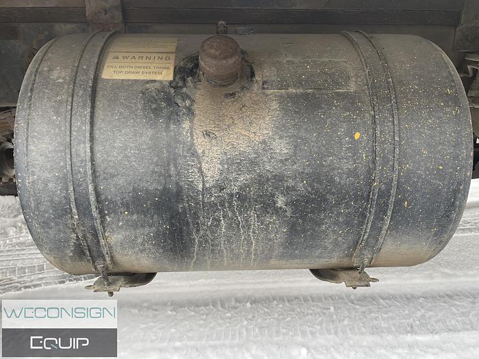 Used 2002 Nissan 2500 – Pavement Marking Vocational Truck