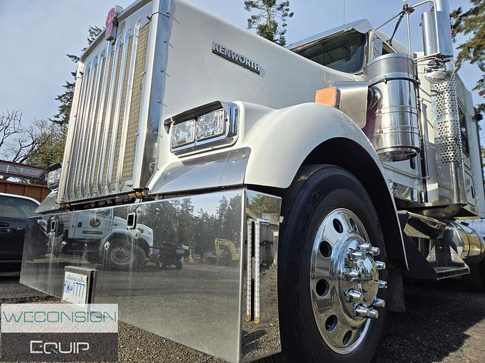 Used 2011 Kenworth W900L