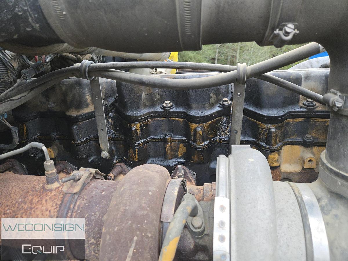 Used 2004 Kenworth T800B TA Dump Truck