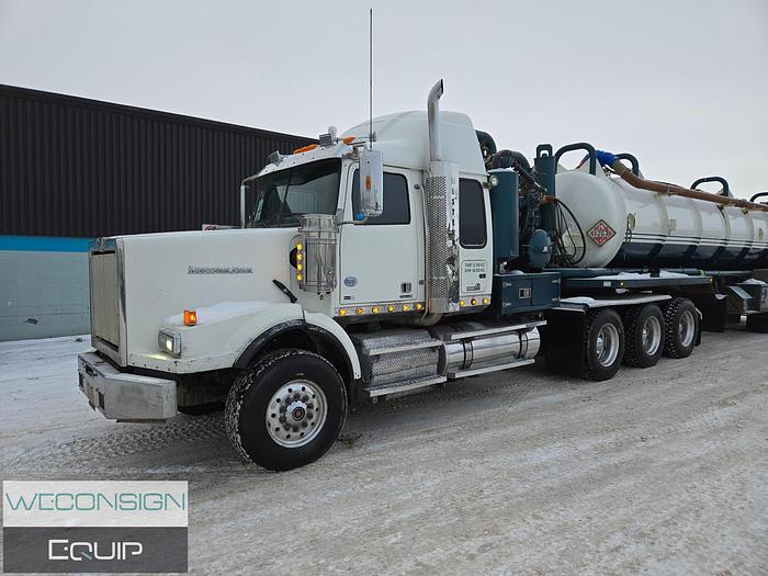 Used 2015 Western Star Tri-Drive Custom Vac Semi Vac