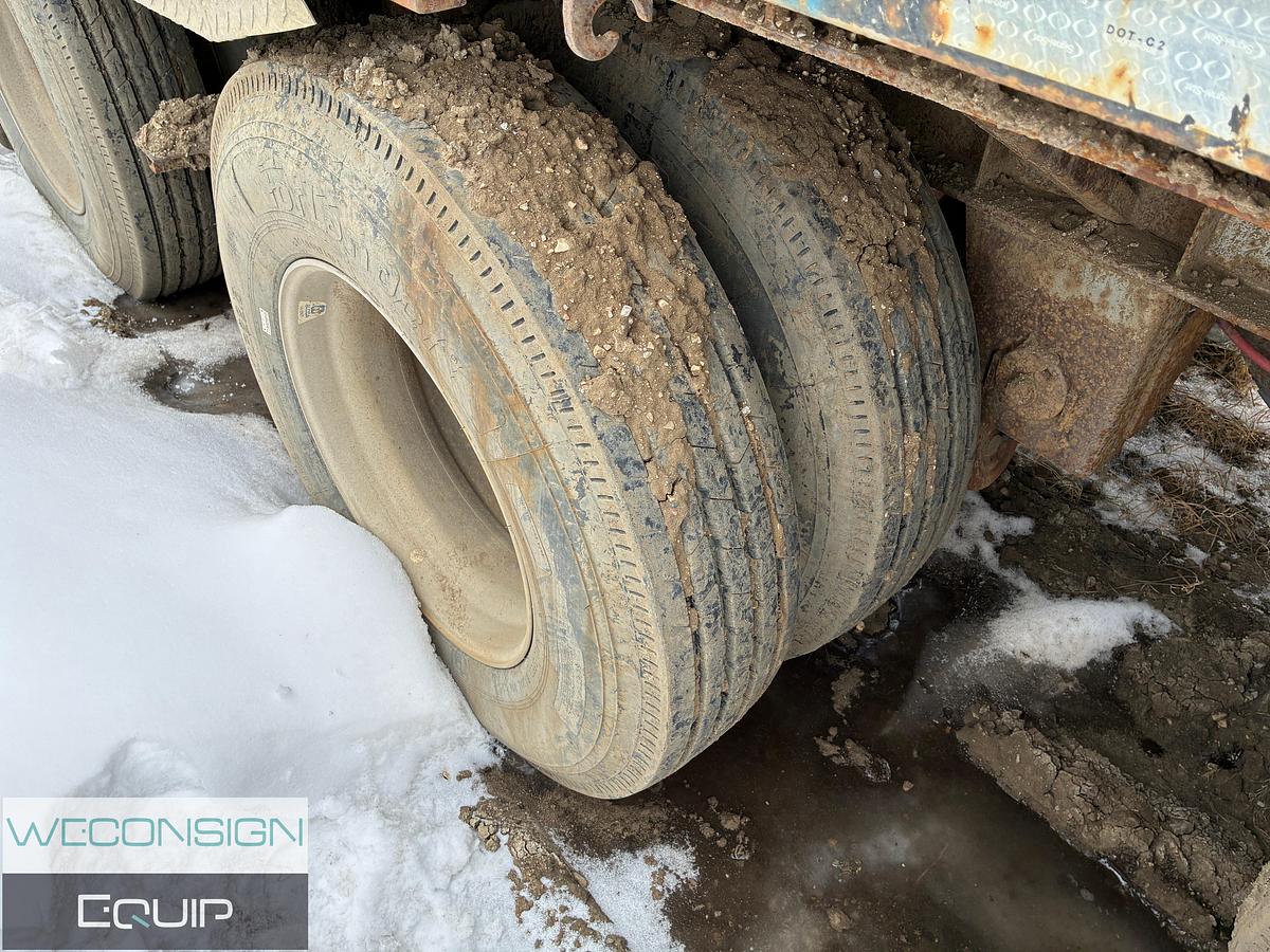 Used 2004 Doepker Super B Flat Deck 32x28