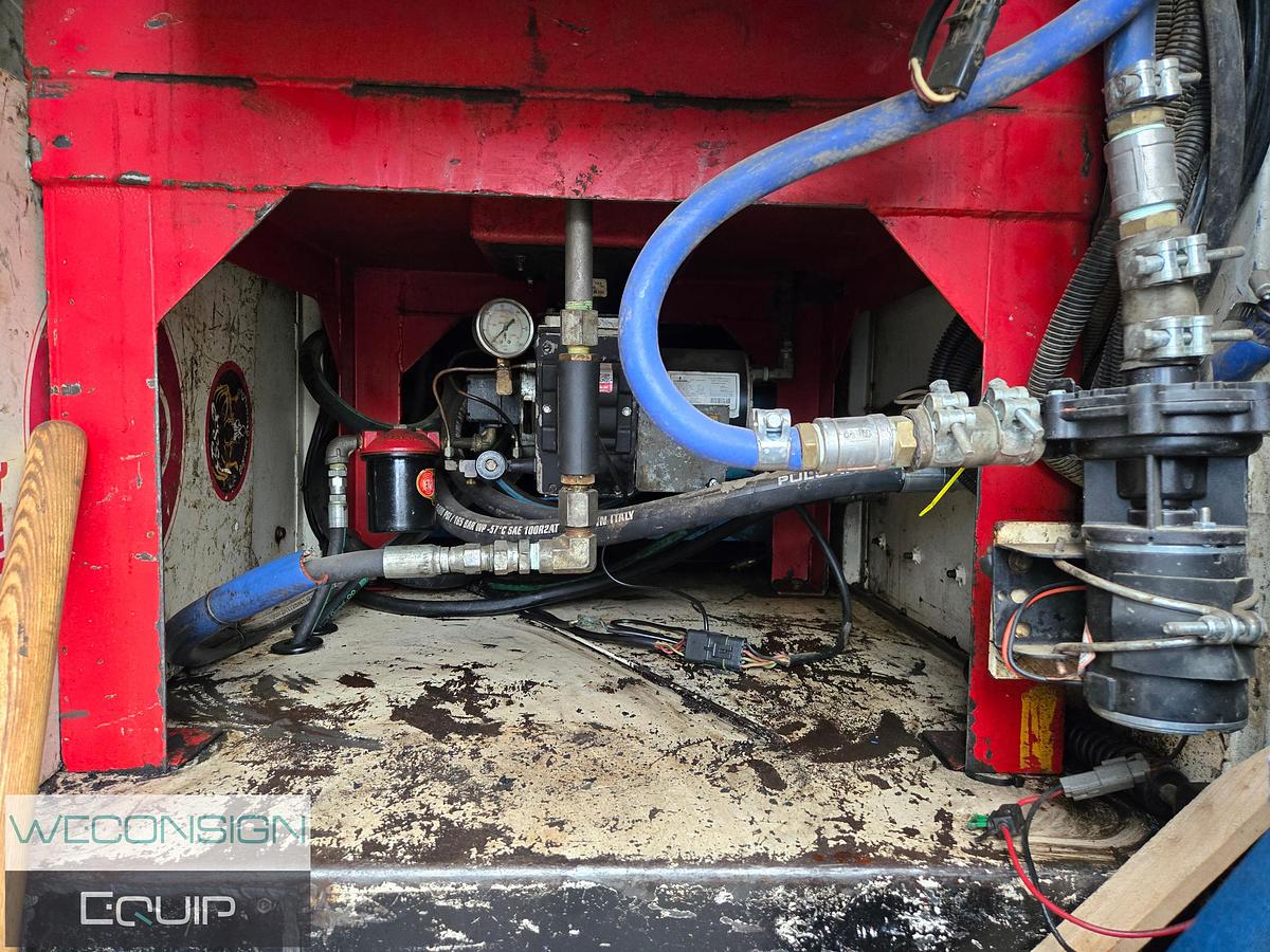 Used 2011 Western Star 4900 Tri-Drive DOT Hydrovac
