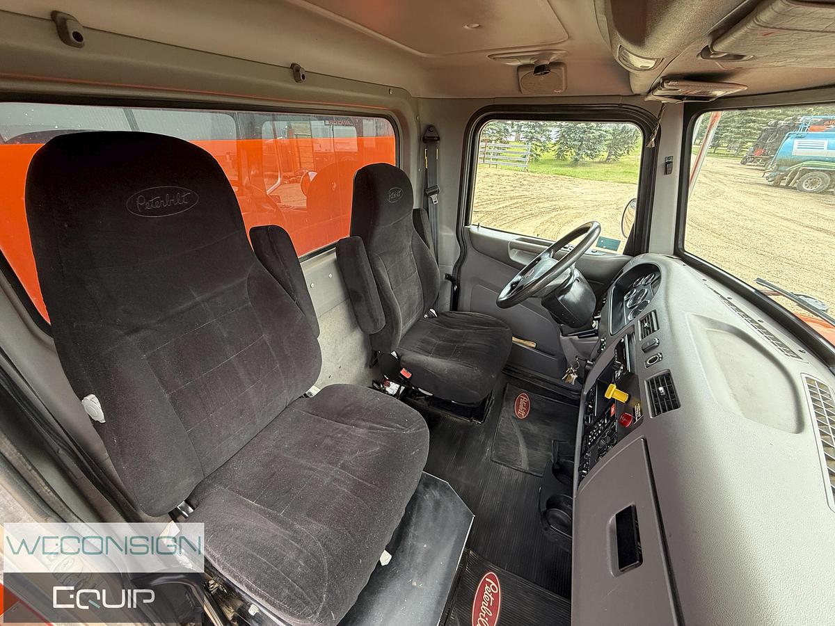 Used 2017 Peterbilt Single Axle Hydrovac