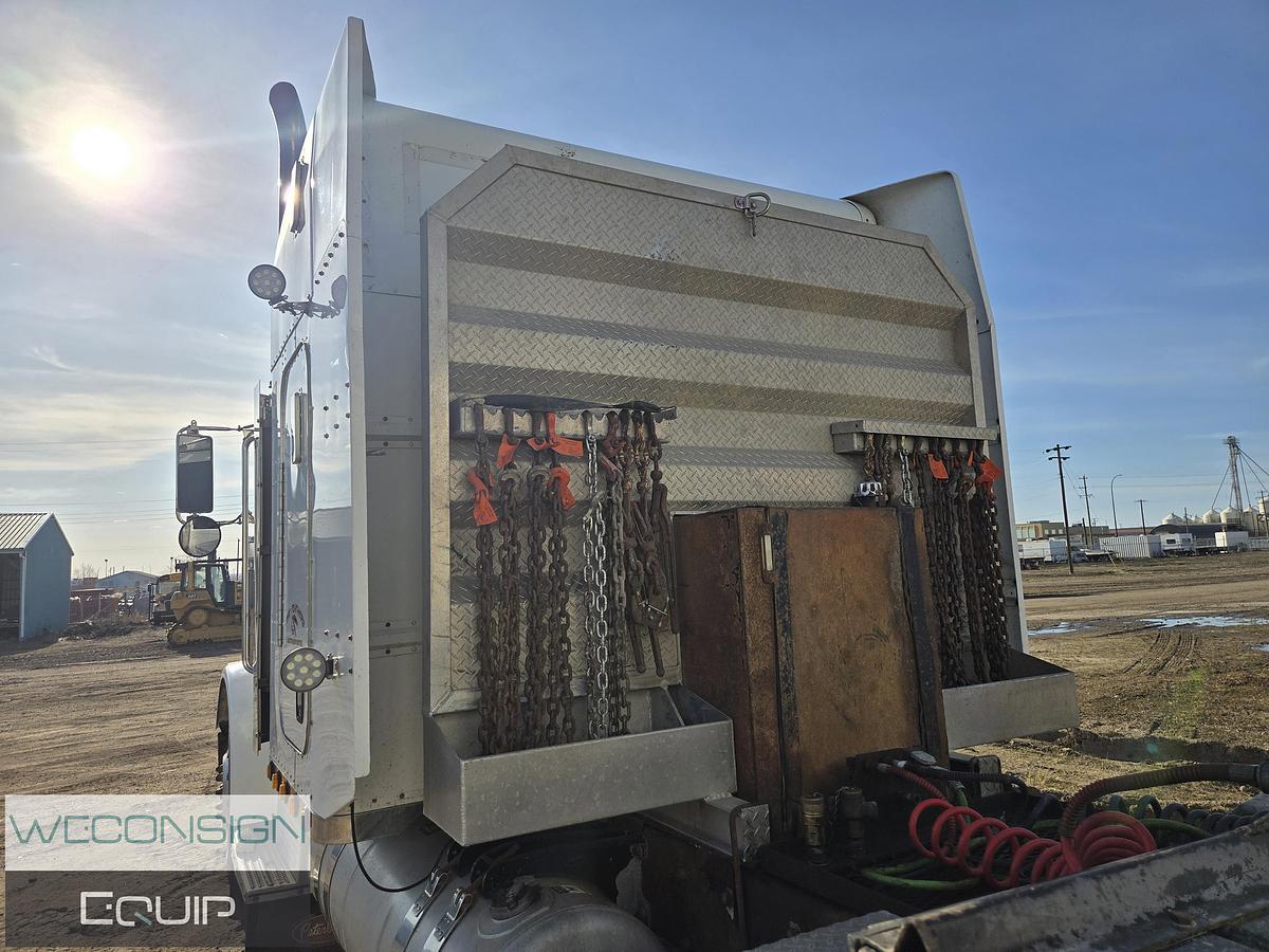 Used 2005 Peterbilt Sleeper Wet Kit Truck