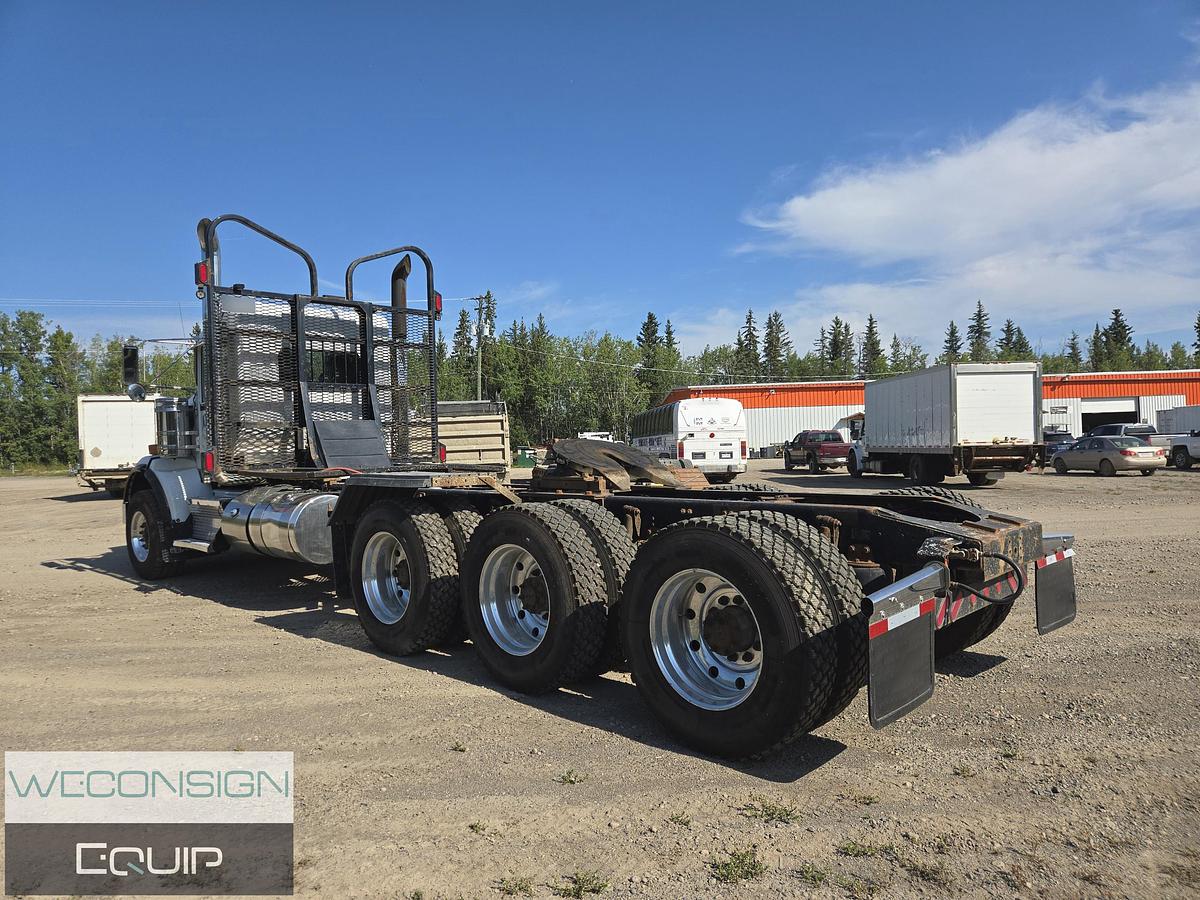 Used 2020 Kenworth T800 Daycab Logging Truck