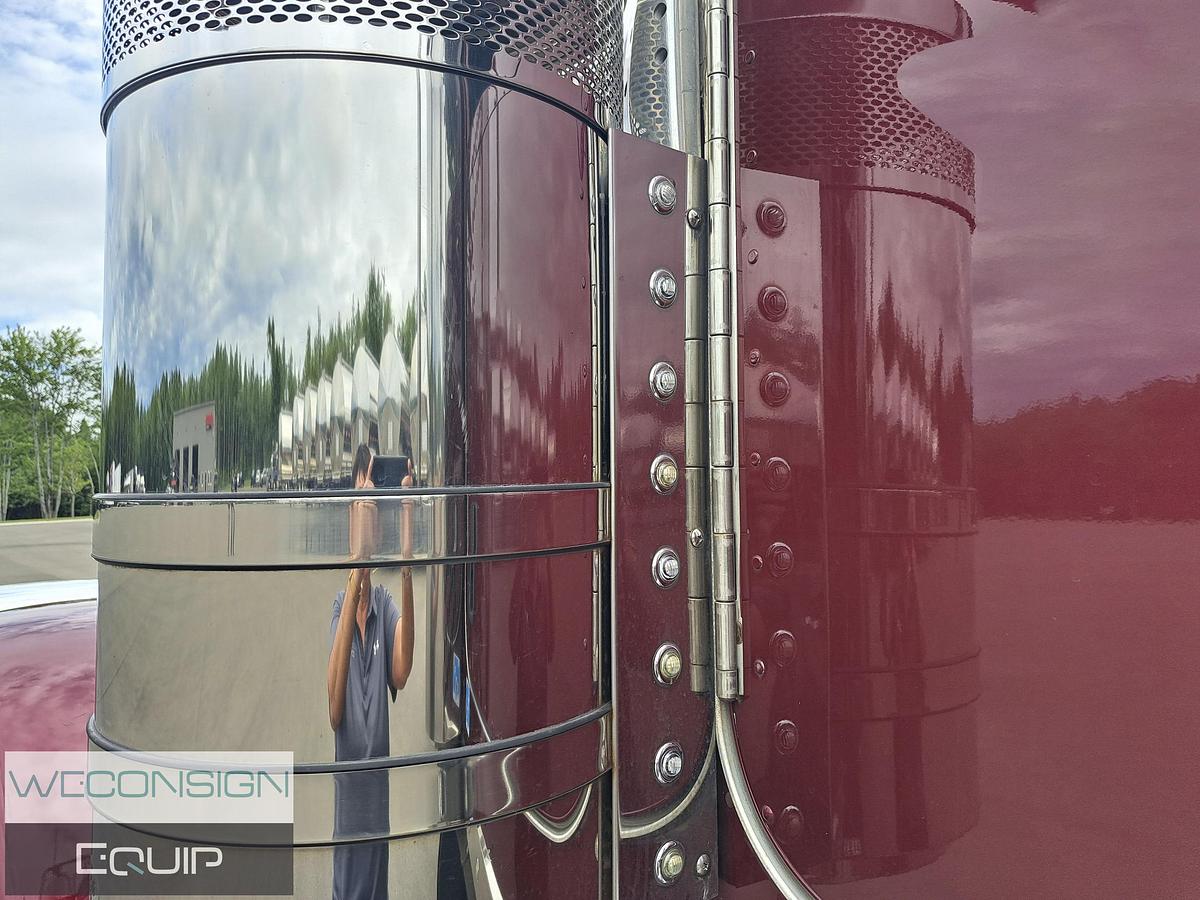 Used 2020 Peterbilt 389