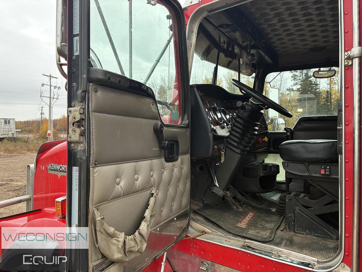 Used 2005 Kenworth T800 Heavy Haul Truck Tractor