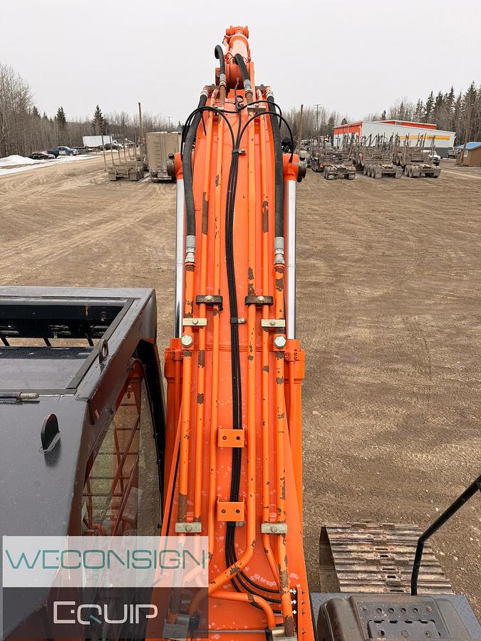 Used 2014 Hitachi ZX210LC-5N Excavator