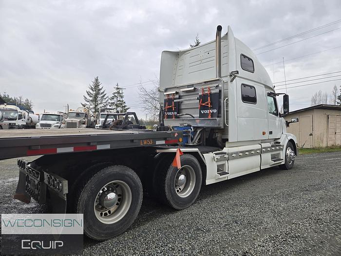 Used 2007 Volvo D12 Wet Kit Truck & Lowboy Trailer