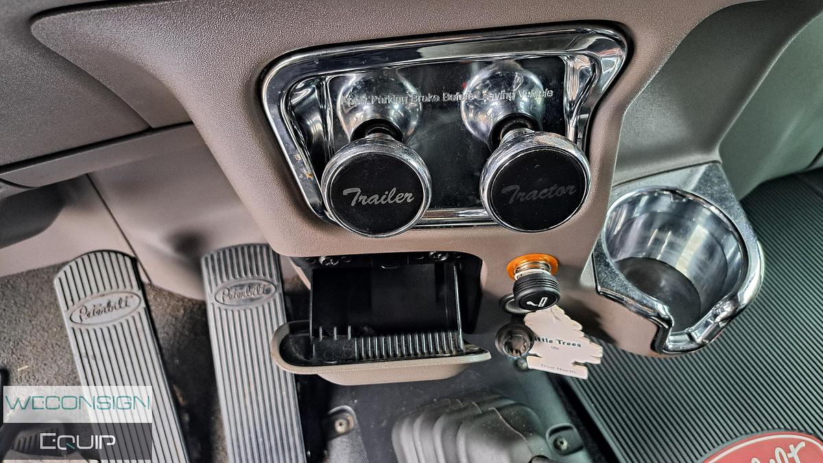 Used 2023 Peterbilt  389 Salvage