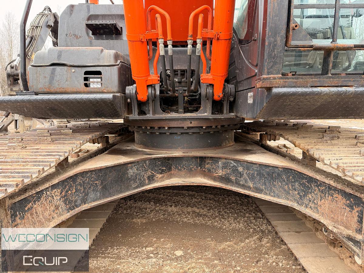 Used 2014 Hitachi ZX210LC-5N Excavator