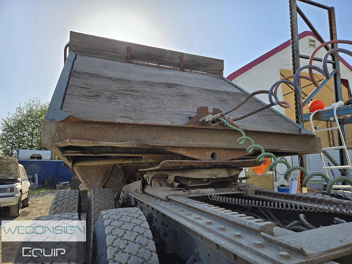 Used Columbia STCD-25 Belly Clam Dump