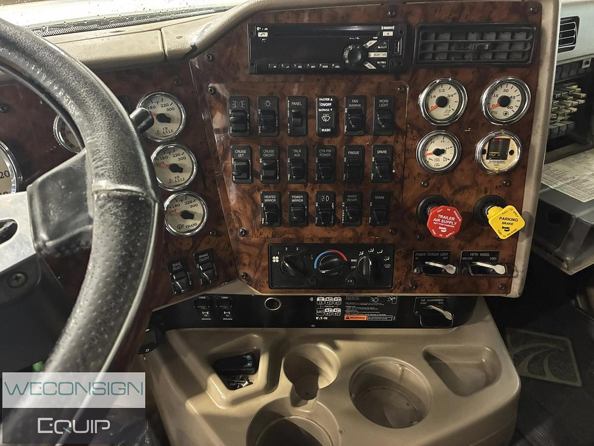 Used 2015 International Eagle Sleeper Truck