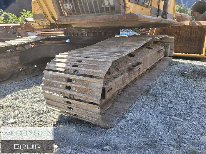 Used 2001 John Deere 200LC Excavator