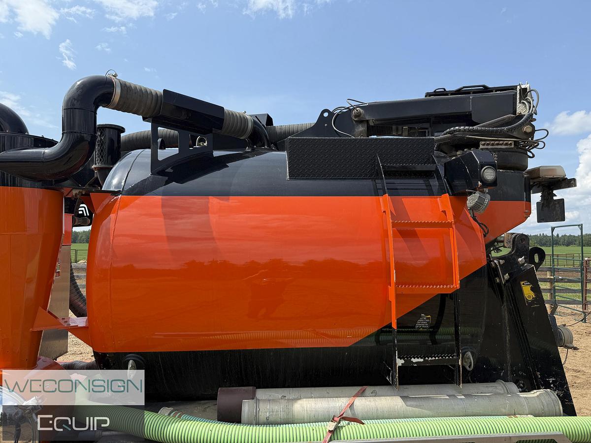 Used 2017 Peterbilt Single Axle Hydrovac