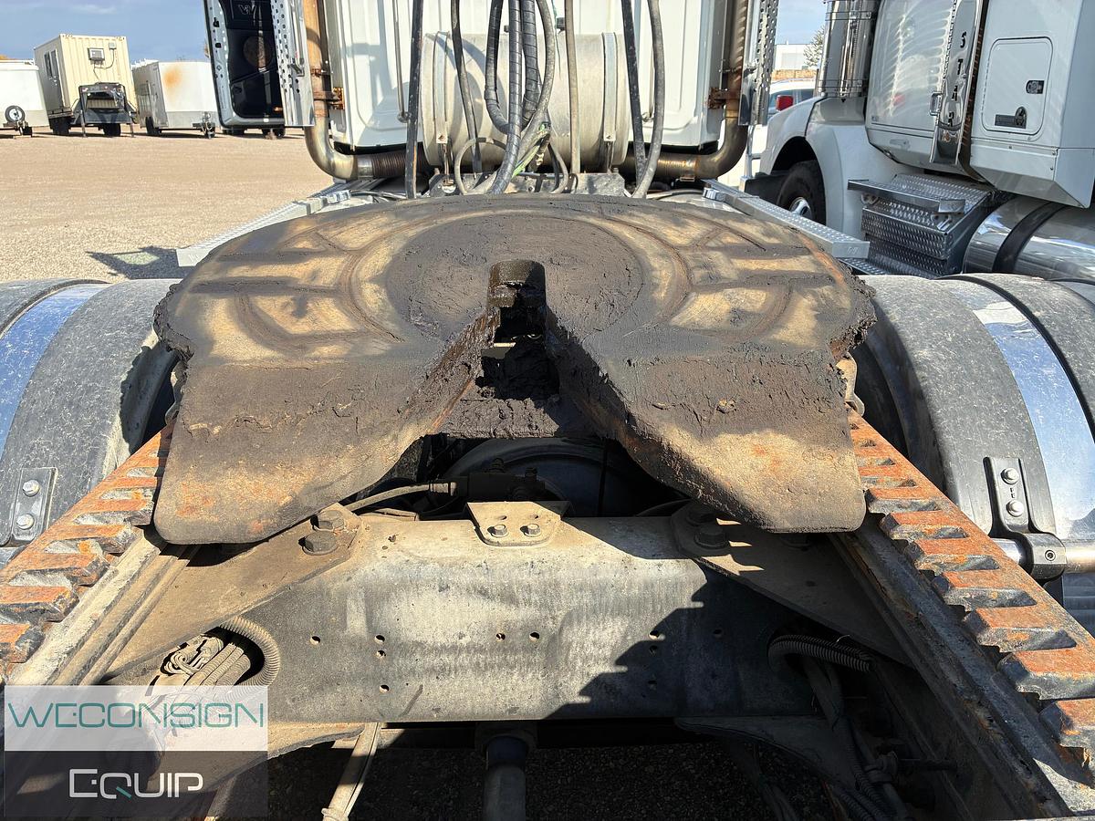 Used 2019 Western Star 4900SB Day Cab Truck Tractor