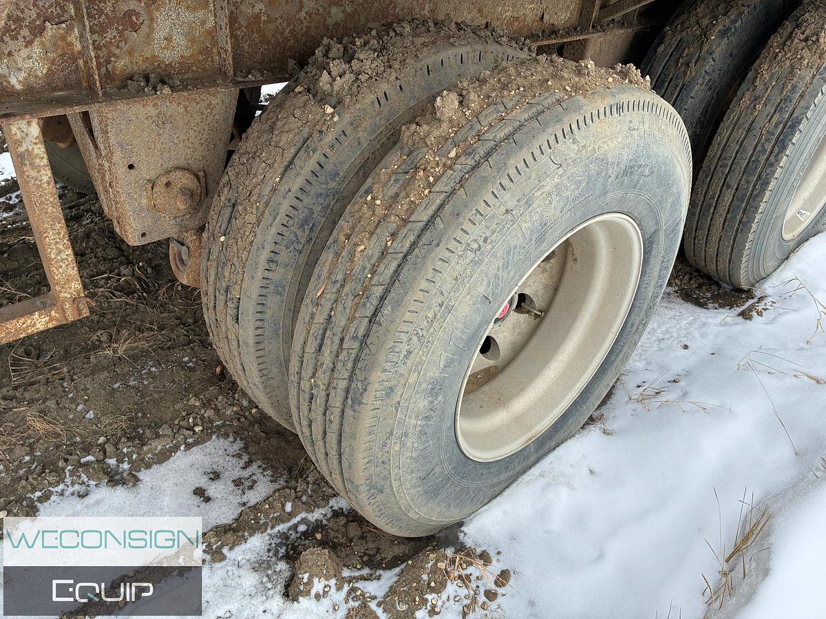 Used 2004 Doepker Super B Flat Deck 32x28