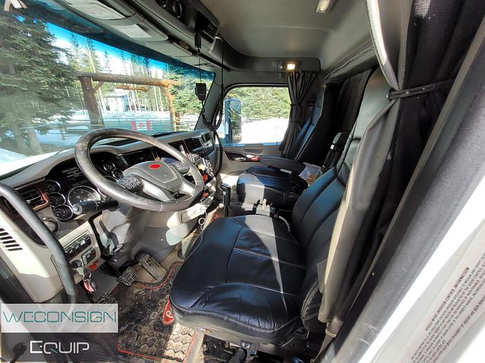 Used 2019 Peterbilt 367 Tandem Roll Off Truck