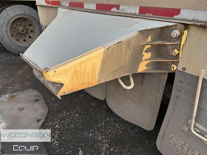 Used 2014 Midland MG38TC3000 Tridem Belly Dump