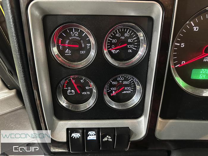 Used 2019 Kenworth W900L Sleeper Tandem Yellow