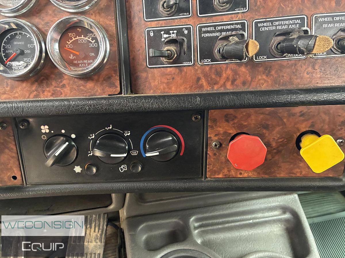 Used 2005 Kenworth T800 Heavy Haul Truck Tractor