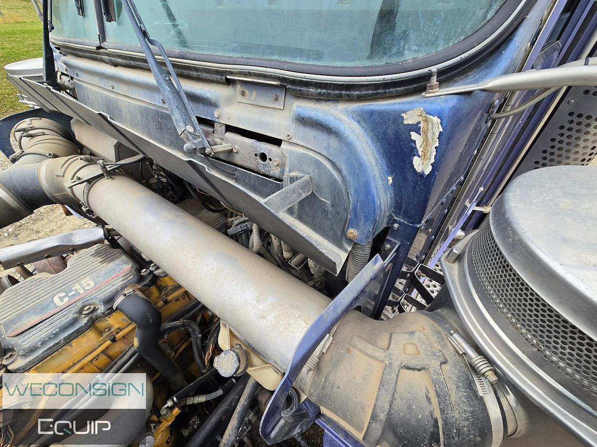 Used 2004 Kenworth T800 Winch Truck