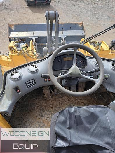 Used 2004 Volvo L70E