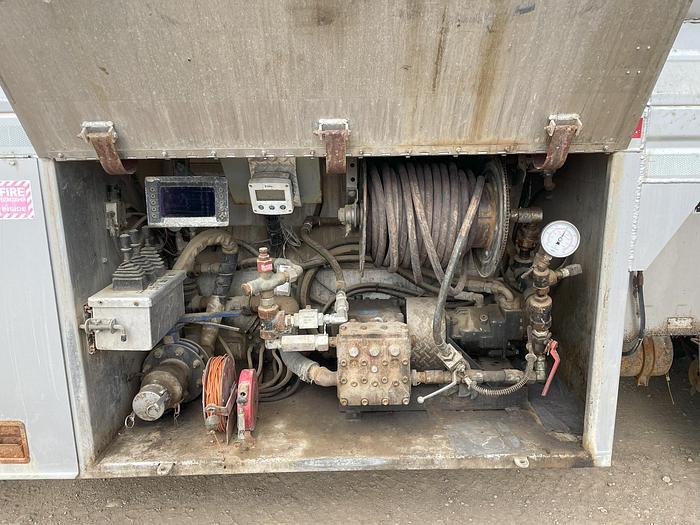 Used 1996 Kenworth T800 Pressure / Fuel Steam/Pressure Truck