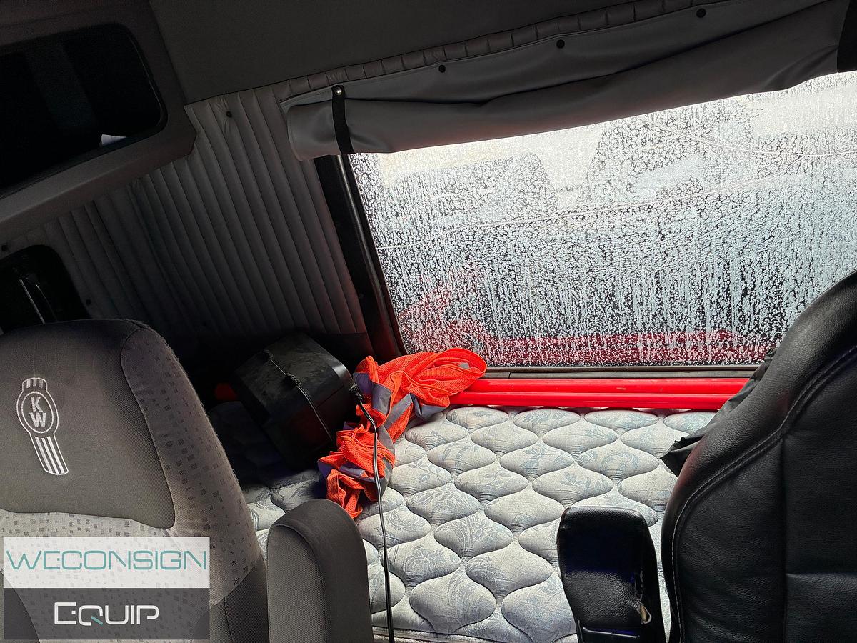 Used 2010 Kenworth T800 Tri Drive Winch Truck