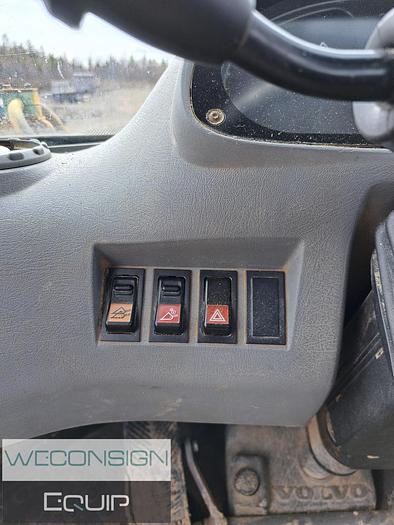 Used 2004 Volvo L70E