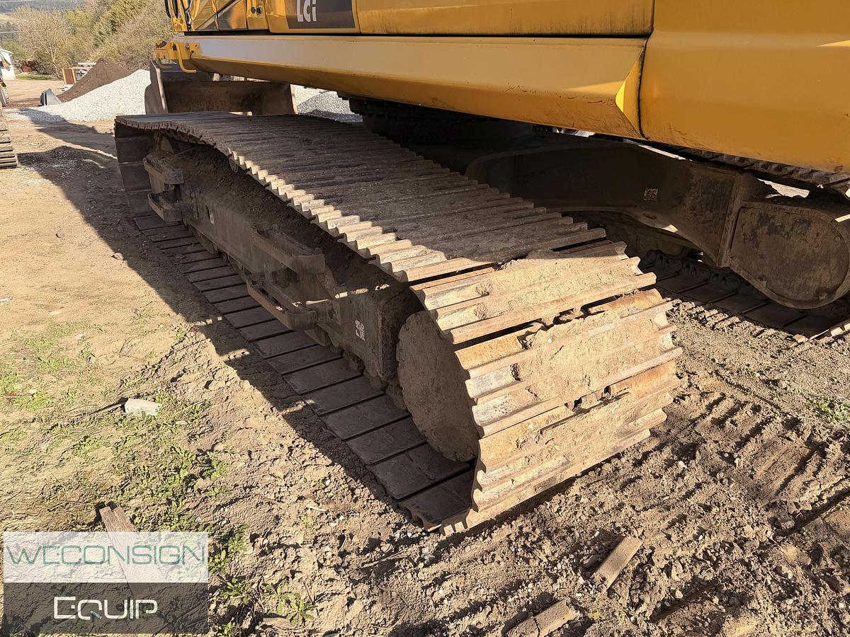 Used 2018 Komatsu PC490LCI-11
