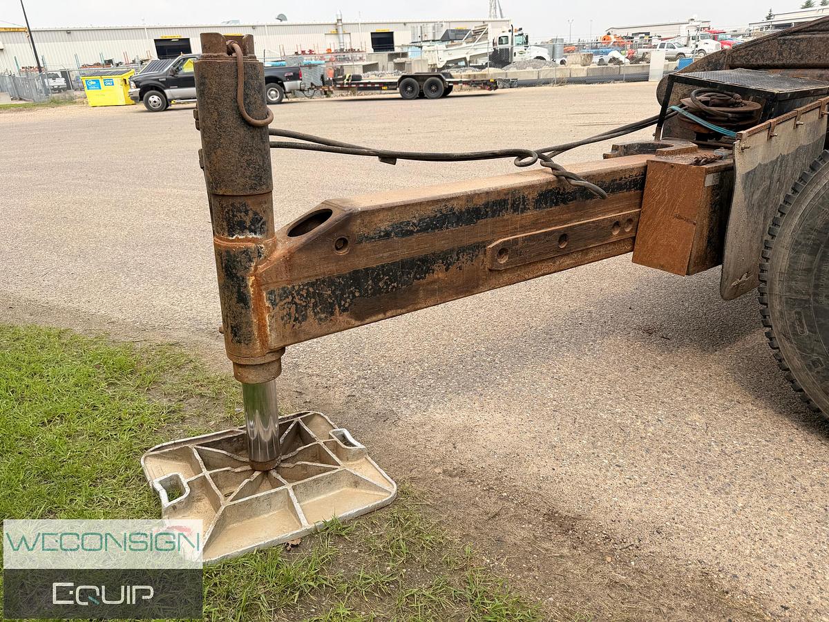 Used 2007 Freightliner FLD120SD 35 Ton Knuckle Boom Truck