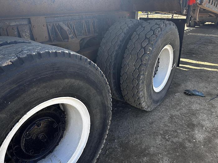 Used 2013 Western Star 6900XD Bed/Deck Truck