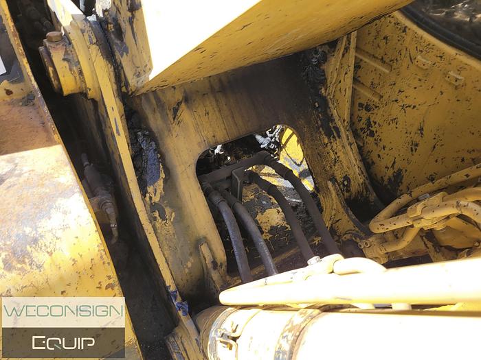 Used 2001 John Deere 200LC Excavator