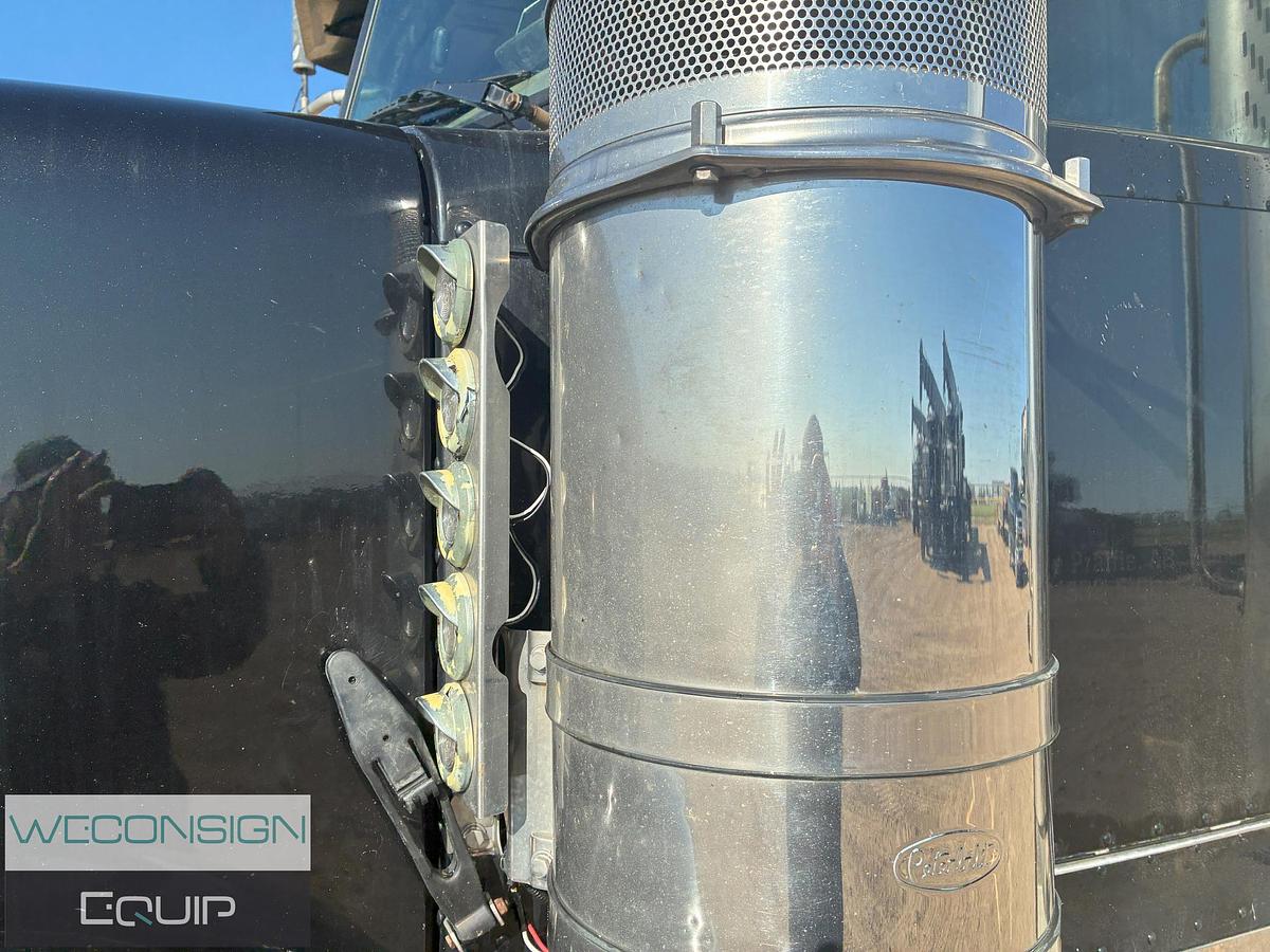 Used 2016 Peterbilt 367 Winch Truck