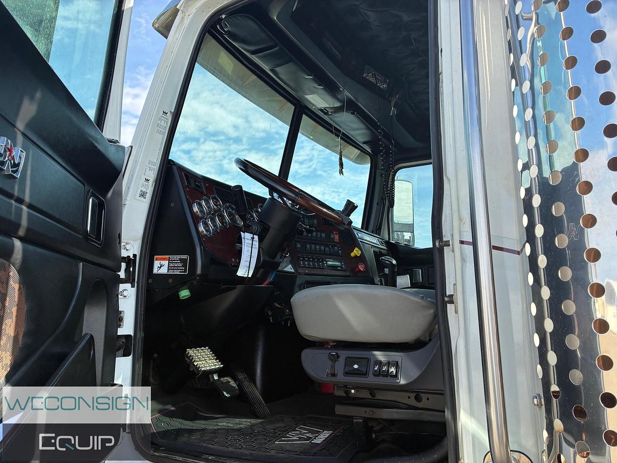 Used 2019 Western Star 4900SB Day Cab Truck Tractor