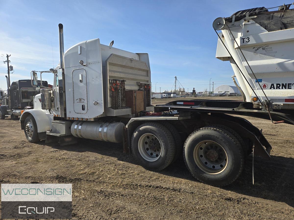 Used 2005 Peterbilt Sleeper Wet Kit Truck