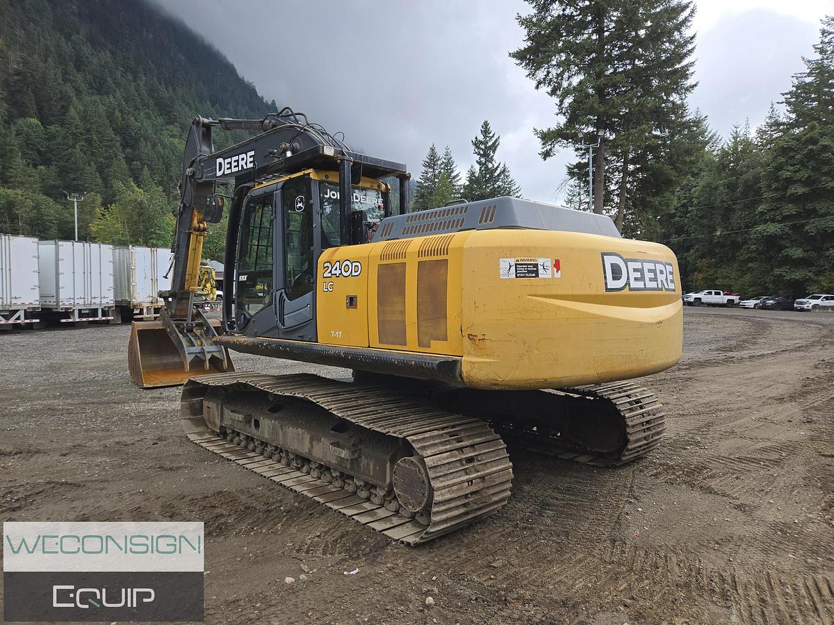 Used 2007 John Deere 240D Excavator
