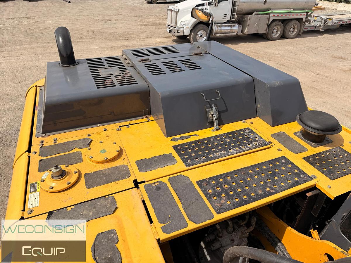 Used 2015 John Deere 350G Hydraulic Excavator