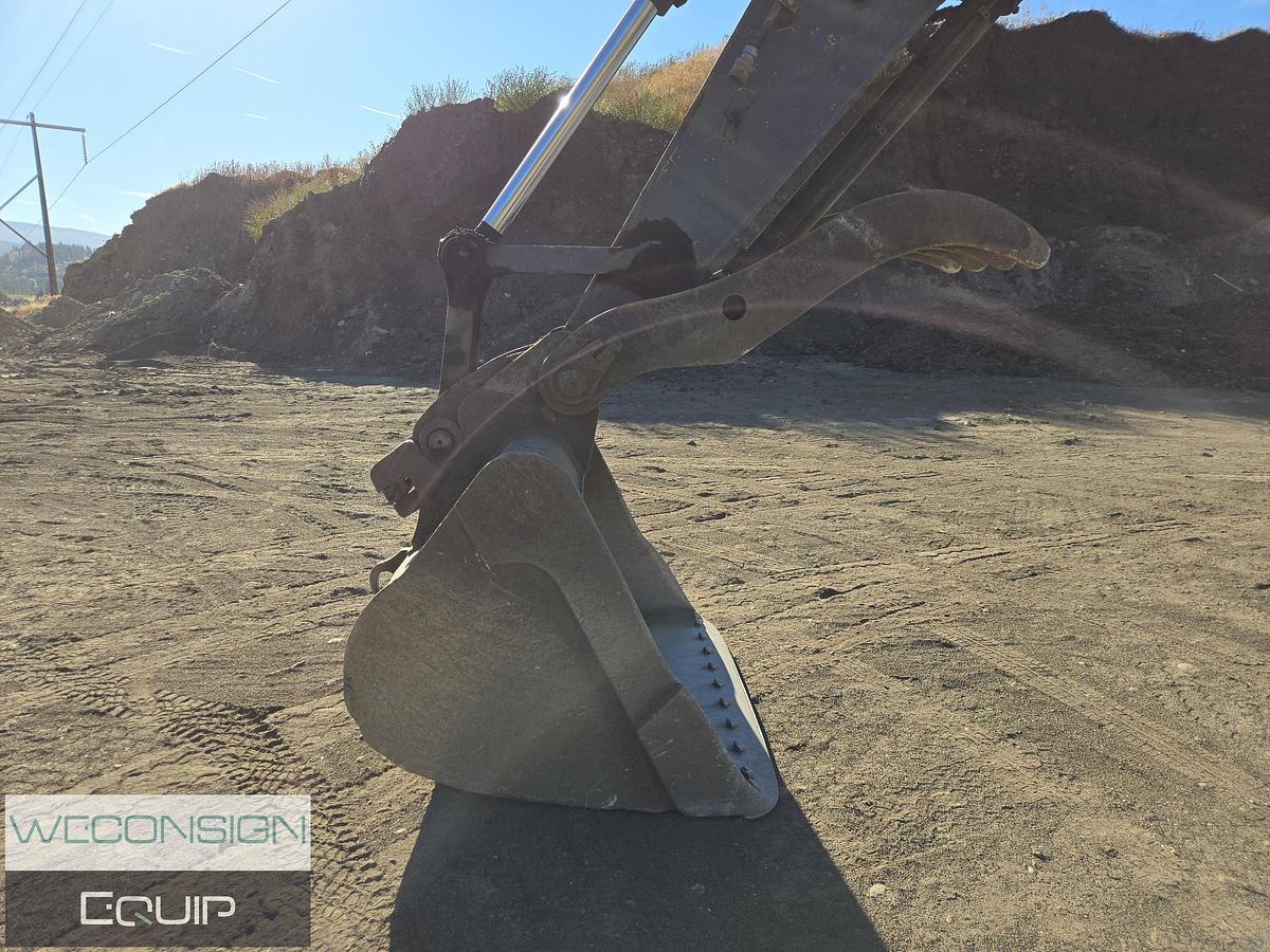 Used 2011 John Deere 225D LC