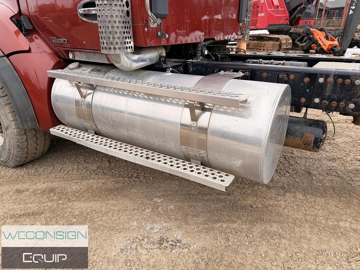 Used 2018 Kenworth T880