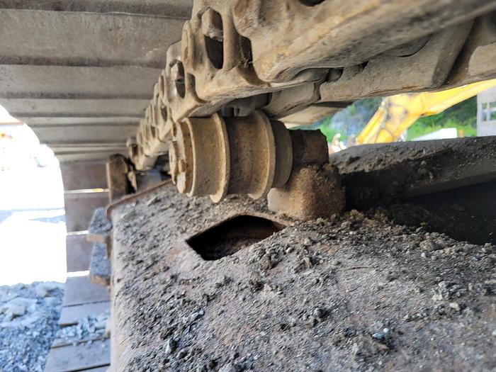 Used 1997 John Deere 200LC  Excavator