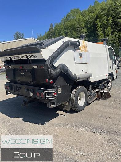 Used 1999 GMC/ISUZU  Single Axle Street Sweeper Truck
