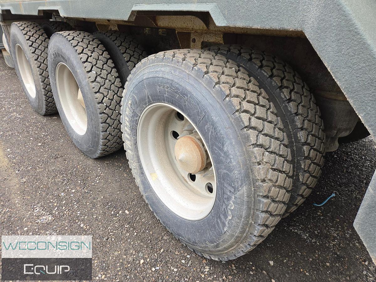 Used 2015 Peterbilt Tri-Axle Hydrovac