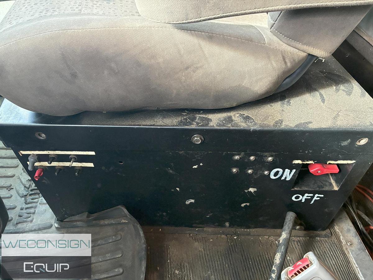 Used 2010 Kenworth T800 Tri Drive Combo Vac