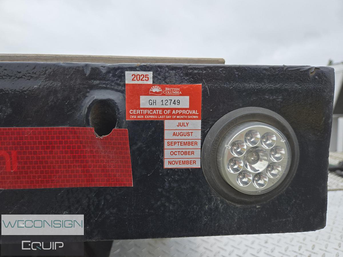 Used 2011 XL Tri-Axle RGN Lowbed