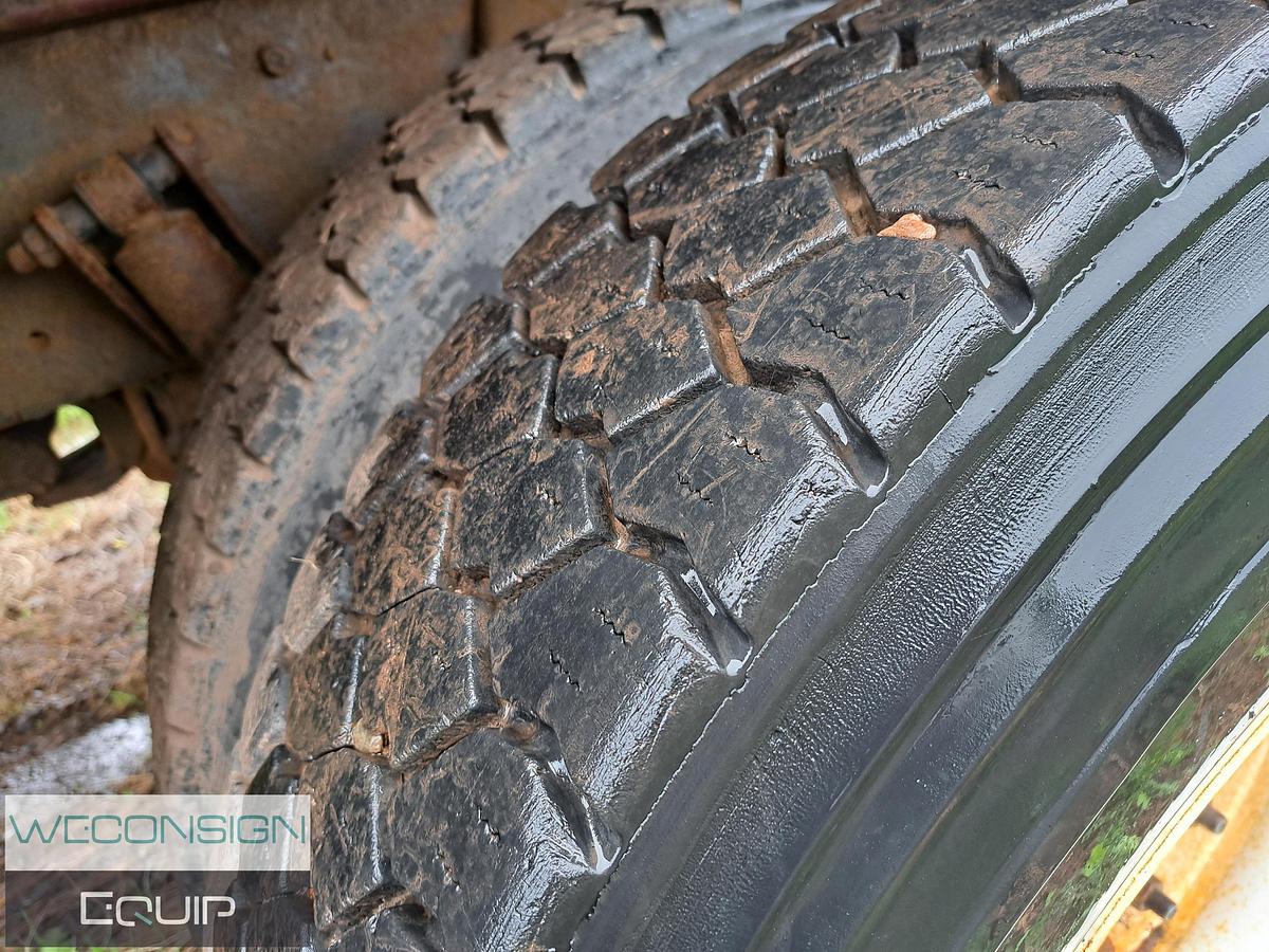 Used 2014 Freightliner M2 106 Sideload Refuse Unit