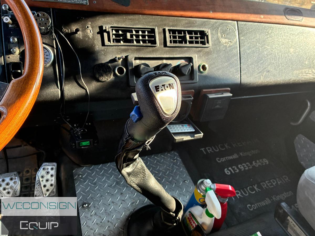 Used 1995 Freightliner FL106